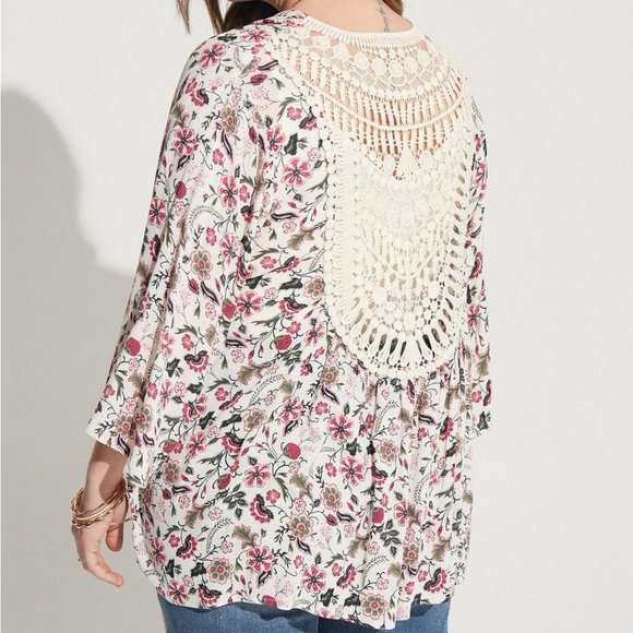 NWOT Torrid Size 0X Gauze Crochet Inset Kimono - Picture 4 of 4